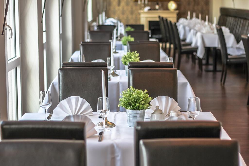 Bernstein Acamed Hotel Nienburg (Saxony-Anhalt)