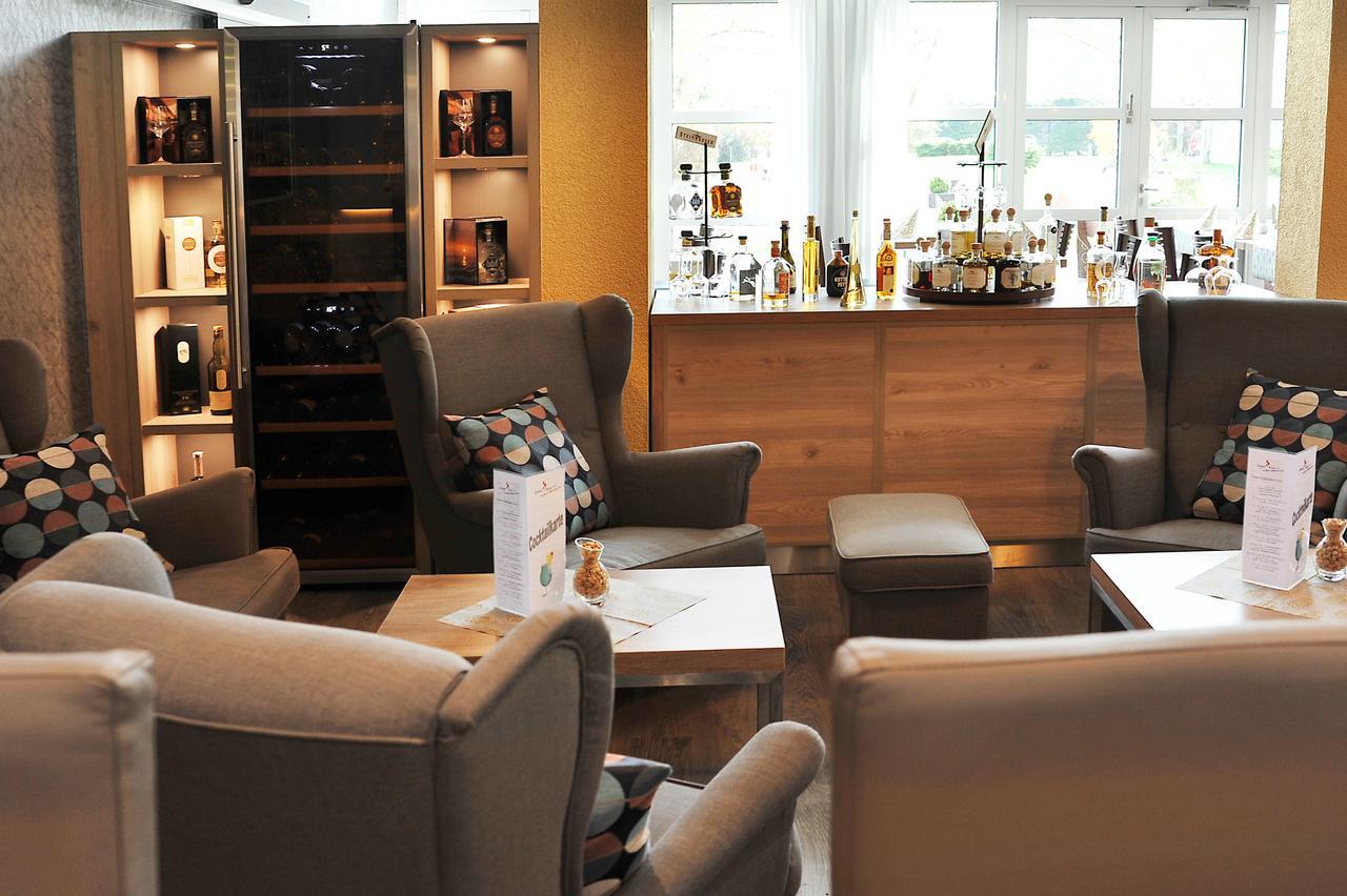 Bernstein Acamed Hotel