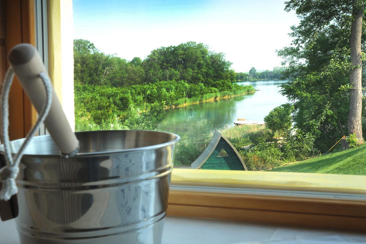 Bernstein Acamed Hotel Nienburg (Saxony-Anhalt)